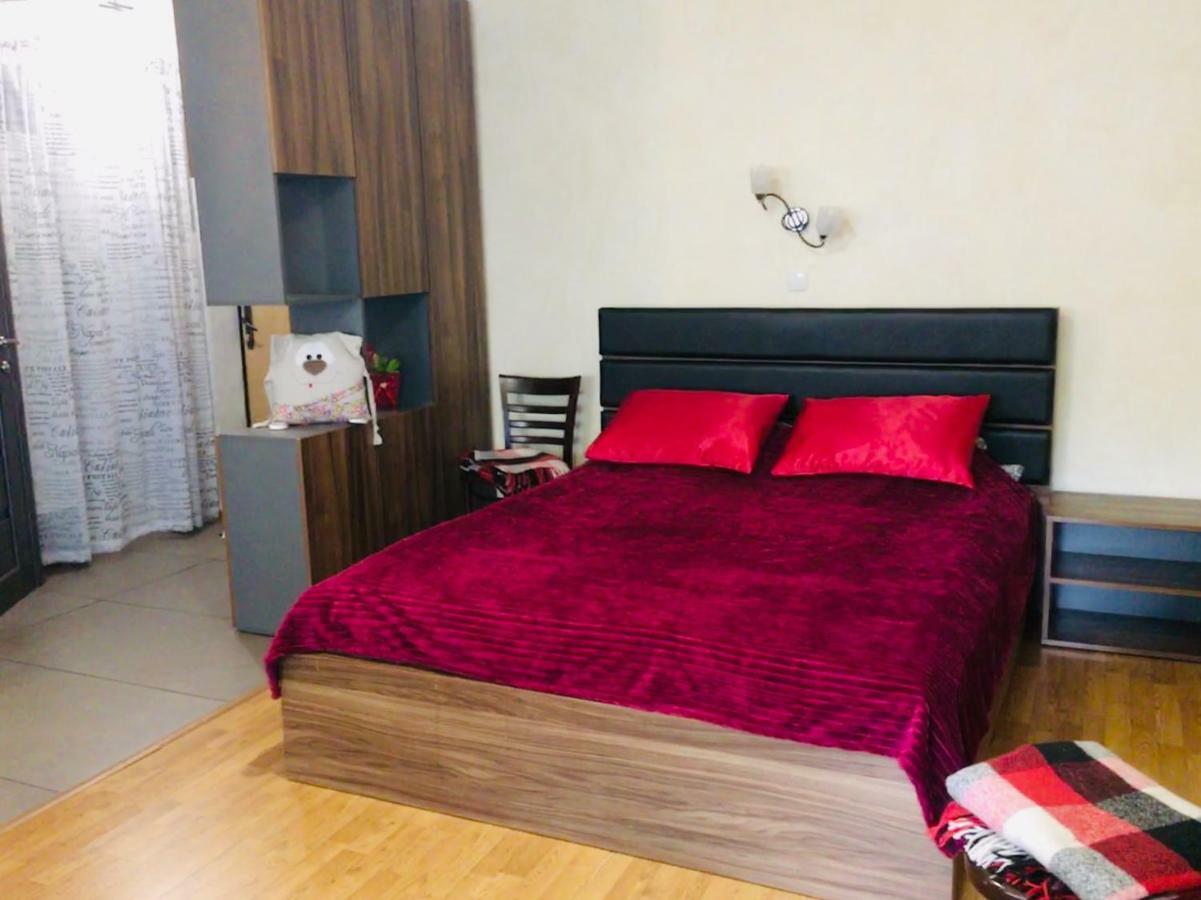 Apartmán Peremohy Avenue 17 Kyjev Exteriér fotografie